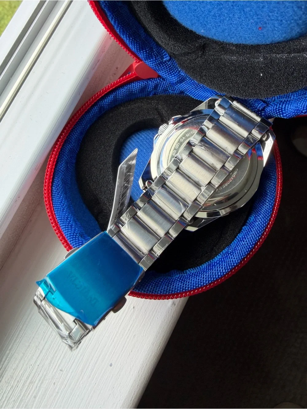 Invicta Men’s Red and Blue watch with Travel Toiletry / Accessory Case